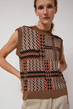 Dust Knitted Vest in Orange Mixed Checks