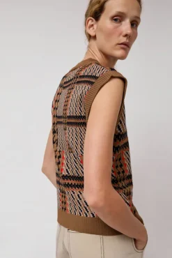 Dust Knitted Vest in Orange Mixed Checks