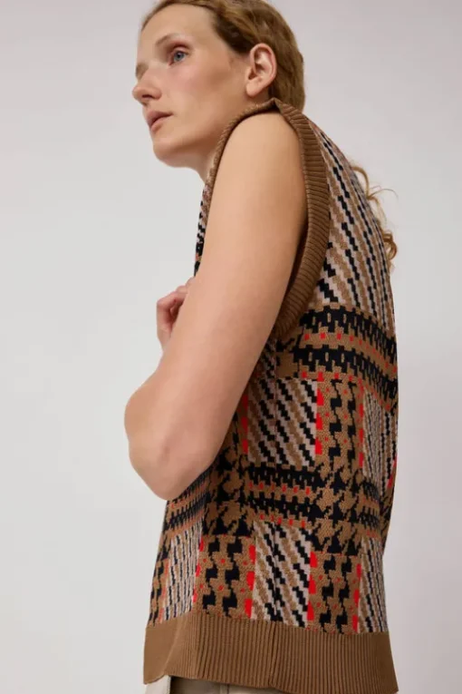Dust Knitted Vest in Orange Mixed Checks