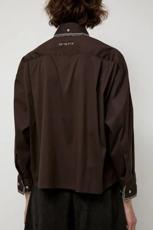 Embroidery Shirt in Chocolate