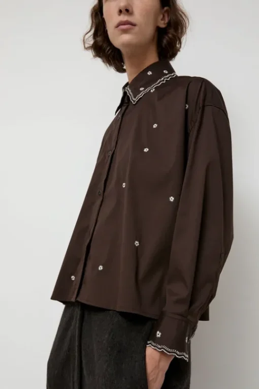 Embroidery Shirt in Chocolate