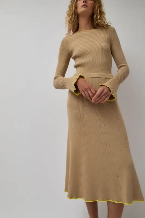 Fly Rib Skirt in Hazelnut
