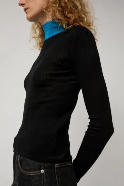 Frederique in Black and Blue