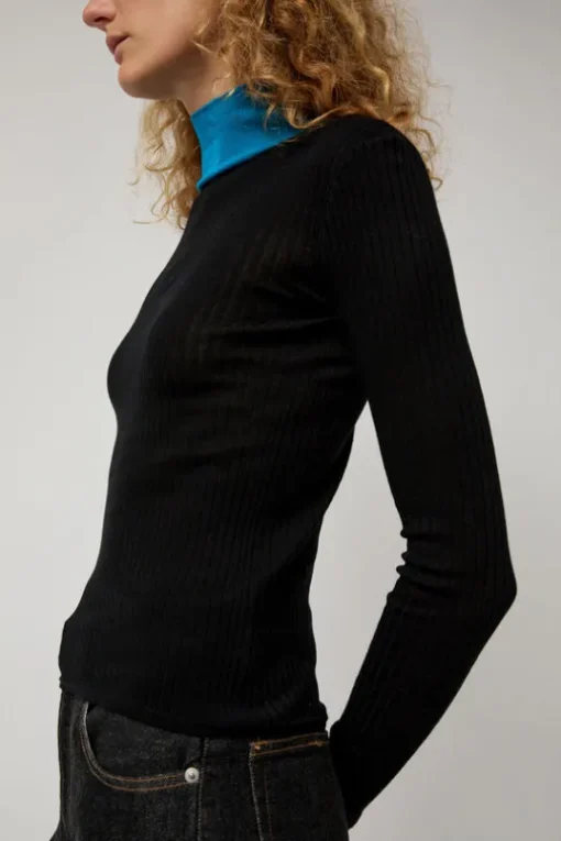 Frederique in Black and Blue
