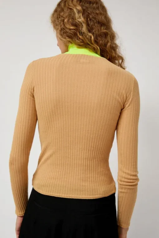 Frederique in Camel and Neon Yellow