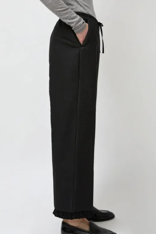 Frill Padded Pants in Black