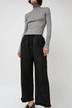 Frill Padded Pants in Black