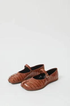 Fu-Tabi Mary Jane in Brown Faux Croc