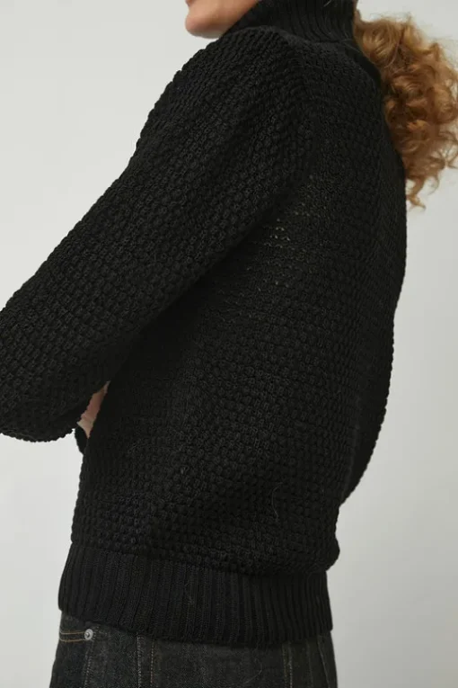 Gabe Turtleneck in Black