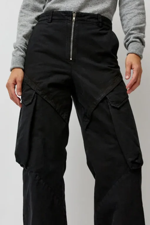 Garment-Dyed Gabardine Wide Cargo Pants in Carbon Pigment