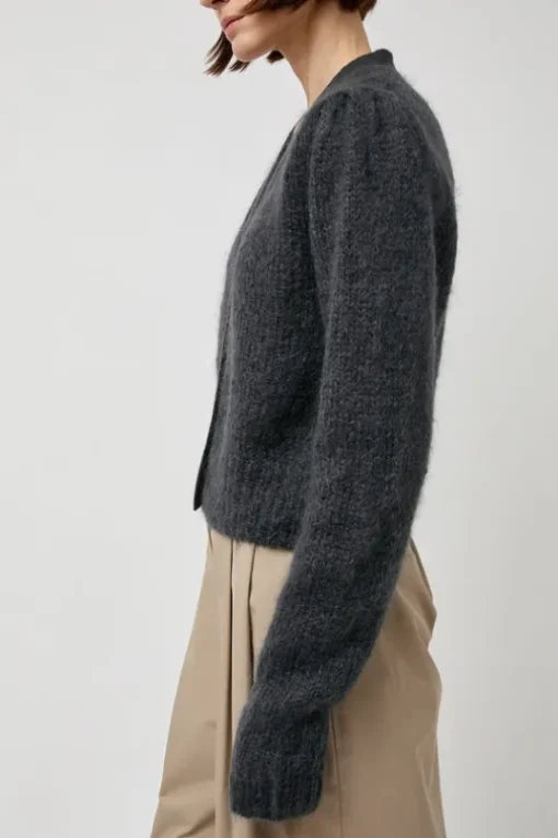 Grandma Cardigan in Dark Green