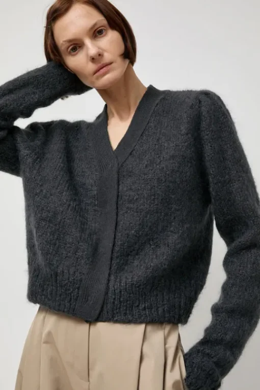 Grandma Cardigan in Dark Green
