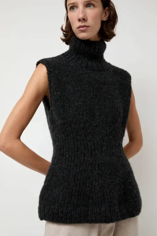 Handknit Peplum Shell in Ink