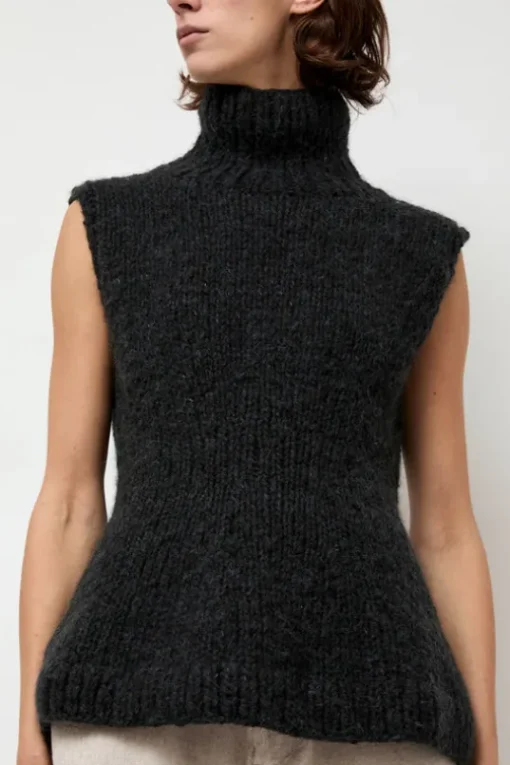 Handknit Peplum Shell in Ink
