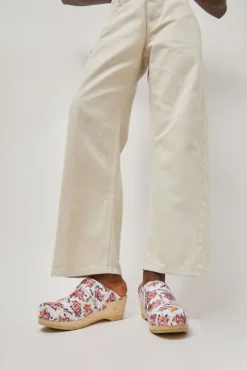 Hanna Studded Clog on Mid Wedge in Pink Rose Patent