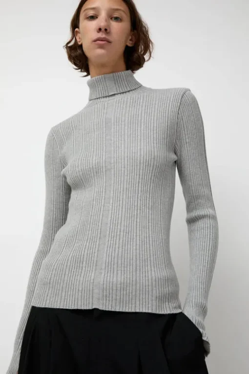 Inner Pleats Pola Knit in Grey