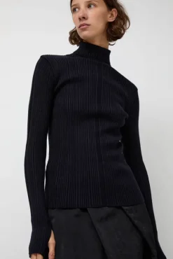 Inner Pleats Pola Knit in Navy