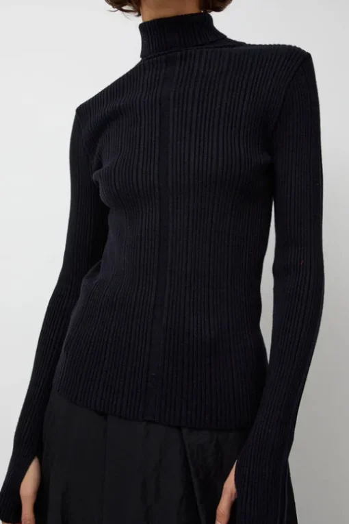 Inner Pleats Pola Knit in Navy