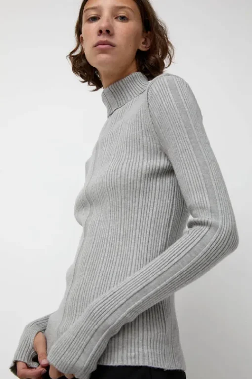 Inner Pleats Pola Knit in Grey