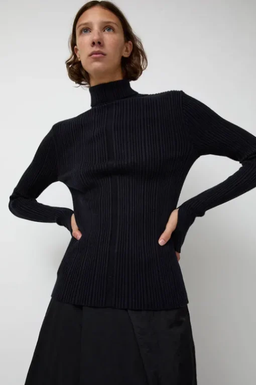 Inner Pleats Pola Knit in Navy