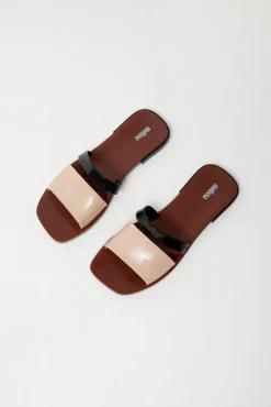 Ivy Slide in Brown and Beige