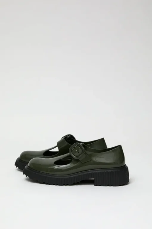Jackie T-Strap in Olive