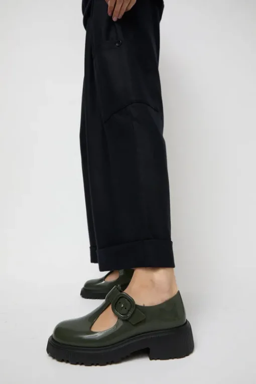 Jackie T-Strap in Olive