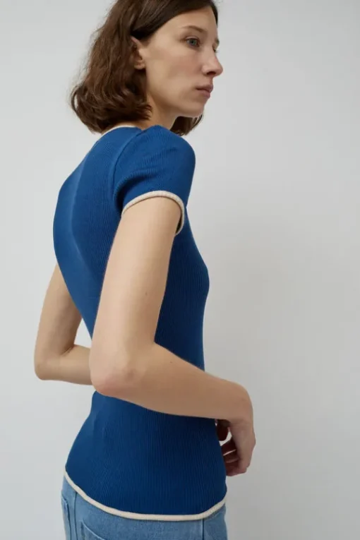 Jaya Seamless Top in Navy