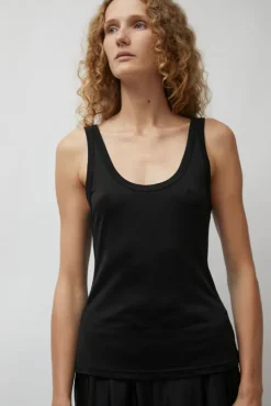 Jersey Scoop Tank in Black