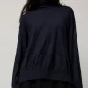 La Base Turtleneck in Navy