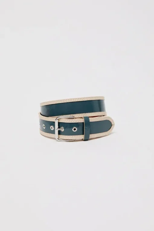 La Hydra Belt in Crispy Bleu Gris and Crema
