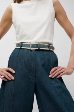 La Hydra Belt in Crispy Bleu Gris and Crema