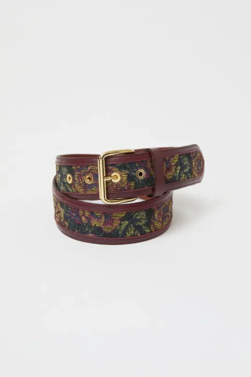 La Hydra Chic Belt in Kanin and Bordeaux
