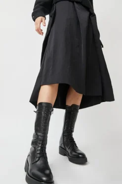 Lace Up Crepe Sole Boot in Nero