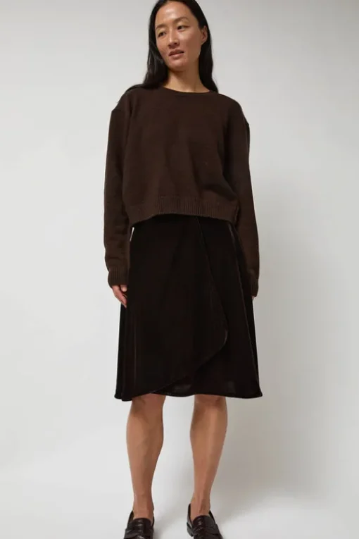 Lambswool Two Holes Solid Pullover in Brown