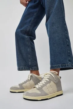 Leap Trainer in White