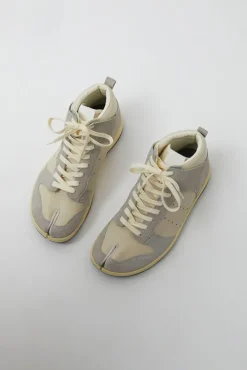 Leap Trainer in White