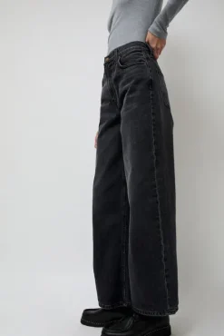 Leroy Jean in Stil Black