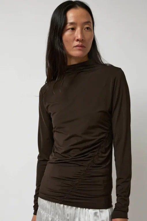 Light Jersey Slim Shirring Top in Brown