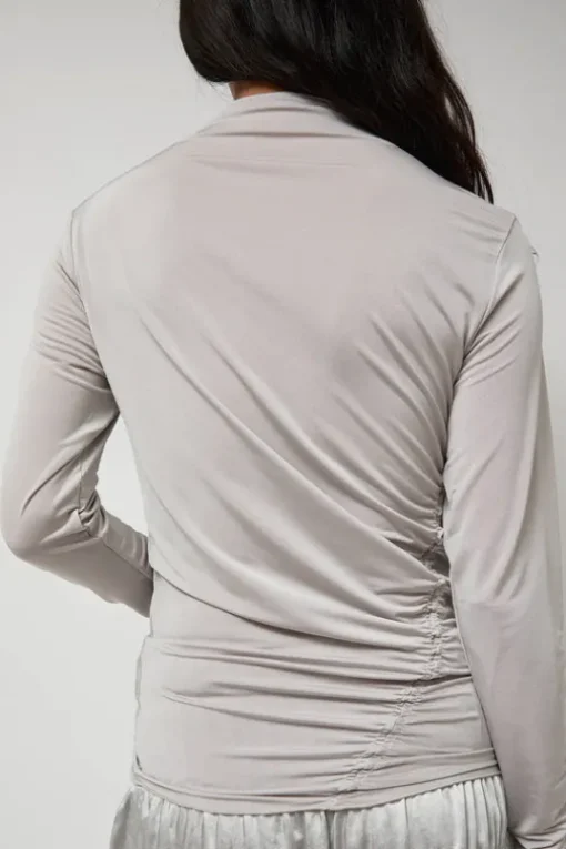 Light Jersey Slim Shirring Top in Silver