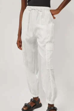 Lightweight Cargo Pants in White