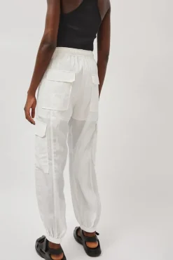 Lightweight Cargo Pants in White