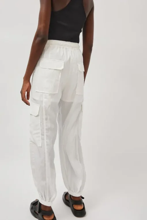 Lightweight Cargo Pants in White