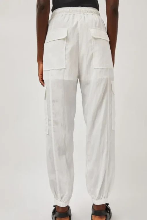 Lightweight Cargo Pants in White