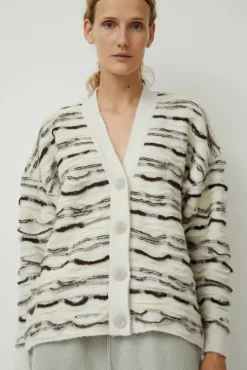 Lio Cardigan in Salt