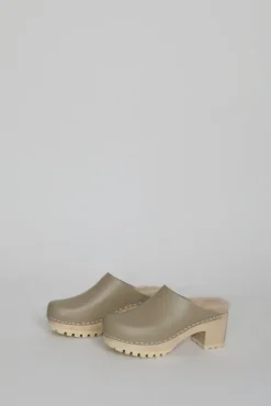 Liza Clog on Mid Tread in Clay with Bone Shearling