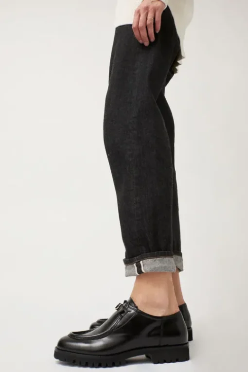 Logan Shoe in Black
