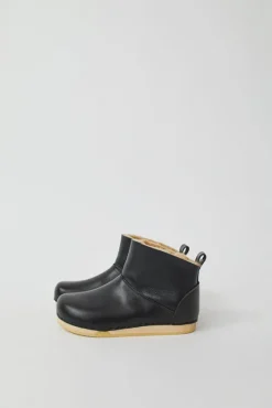 Low Shearling Clog Boot on Flat Bendable Base in Jet