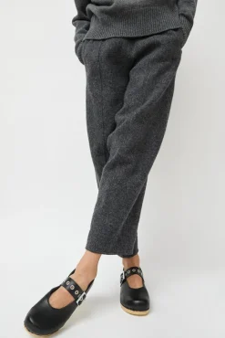 Maryjane Clog on Flat Bendable Base in Jet