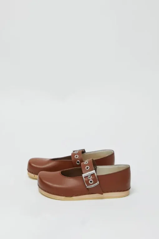 Maryjane Clog on Flat Bendable Base in British Tan
